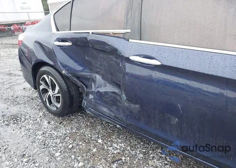 2017 Honda Accord Lx z USA, uszkodzony, nr VIN 1HGCR2F39HA296305